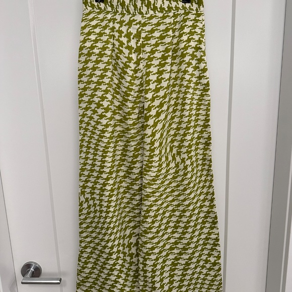 Urban Outfitters High Waisted Houndstooth Pants - Picture 3 of 10